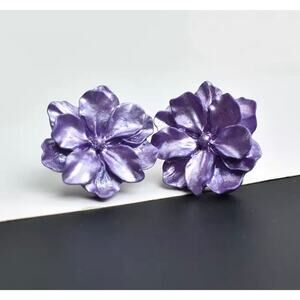 Clip on 1" silver and purple clay flower button style earrings